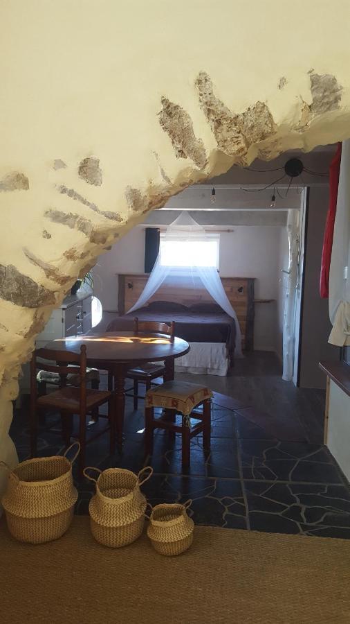 Gite Dans Ancienne Bergerie En Pleine Garrigue Fraissé-des-Corbières Esterno foto
